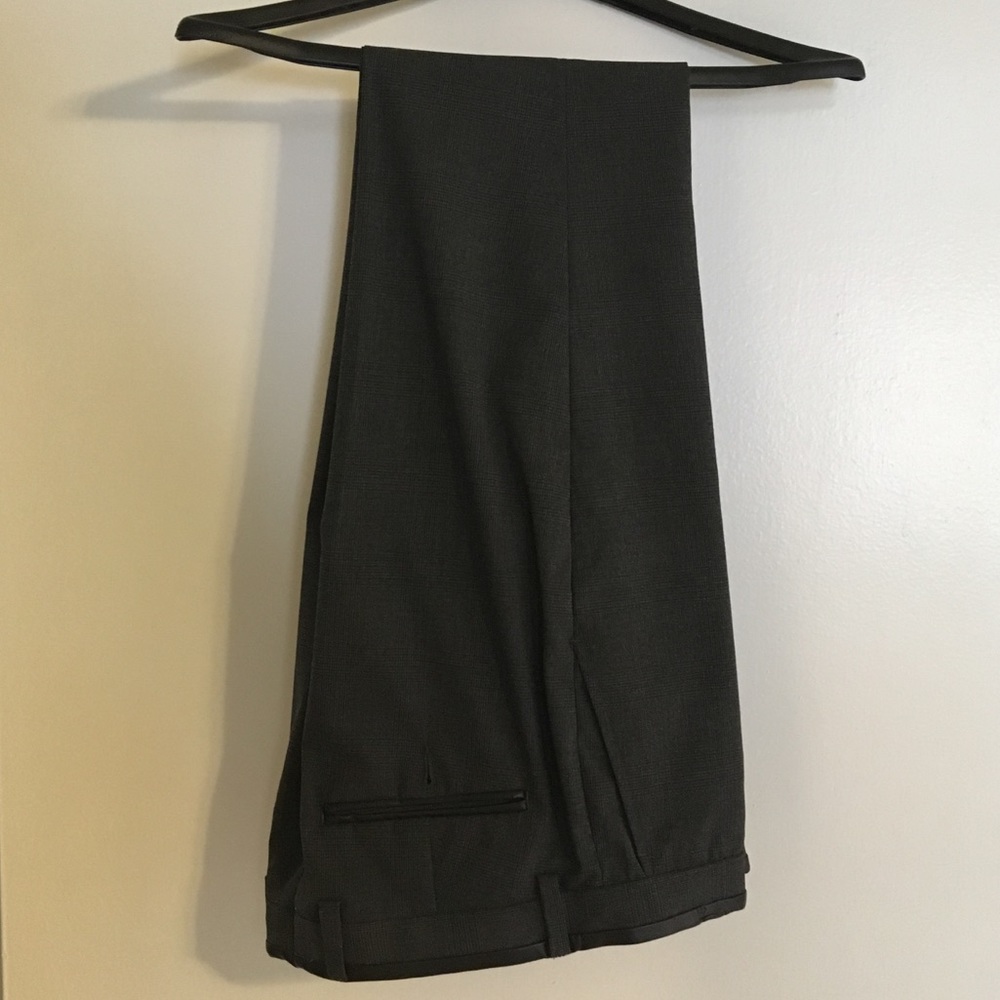 Slim fit charcoal dress pants. Size 32R.